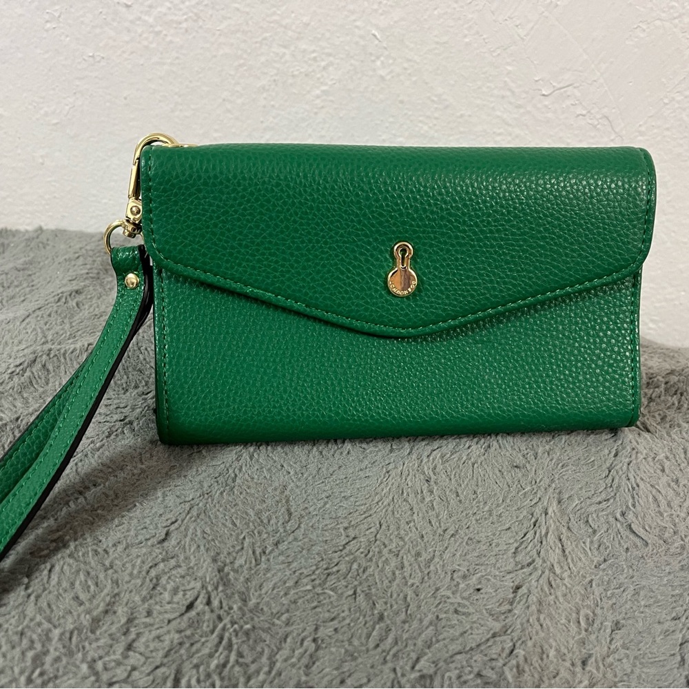Small wristlet purae